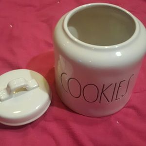Rae Dunn Cookie jar